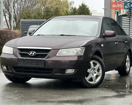 Коричневый Хендай Соната, объемом двигателя 2 л и пробегом 243 тыс. км за 5950 $, фото 9 на Automoto.ua