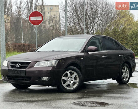 Коричневый Хендай Соната, объемом двигателя 2 л и пробегом 243 тыс. км за 5950 $, фото 12 на Automoto.ua