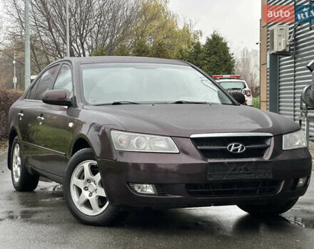 Коричневый Хендай Соната, объемом двигателя 2 л и пробегом 243 тыс. км за 5950 $, фото 13 на Automoto.ua