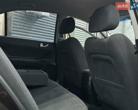 Коричневый Хендай Соната, объемом двигателя 2 л и пробегом 243 тыс. км за 5950 $, фото 22 на Automoto.ua