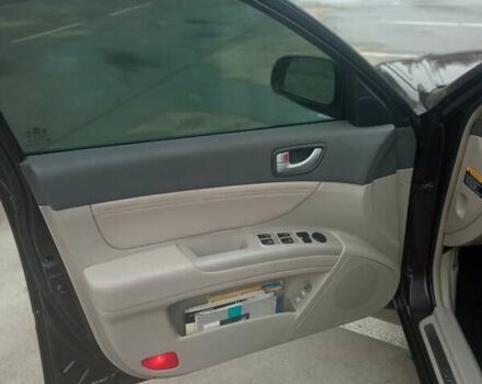 Коричневый Хендай Соната, объемом двигателя 2.4 л и пробегом 408 тыс. км за 5300 $, фото 7 на Automoto.ua