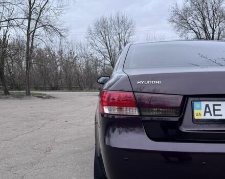 Коричневий Хендай Соната, об'ємом двигуна 2 л та пробігом 219 тис. км за 6400 $, фото 5 на Automoto.ua