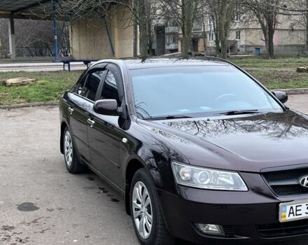 Коричневий Хендай Соната, об'ємом двигуна 2 л та пробігом 219 тис. км за 6400 $, фото 1 на Automoto.ua