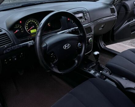 Коричневий Хендай Соната, об'ємом двигуна 2 л та пробігом 219 тис. км за 6400 $, фото 11 на Automoto.ua