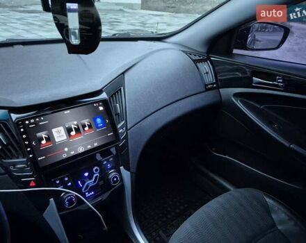 Коричневий Хендай Соната, об'ємом двигуна 2 л та пробігом 264 тис. км за 8000 $, фото 17 на Automoto.ua