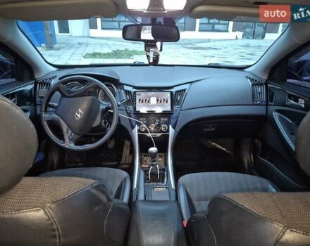 Коричневий Хендай Соната, об'ємом двигуна 2 л та пробігом 264 тис. км за 8000 $, фото 13 на Automoto.ua