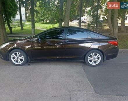 Коричневый Хендай Соната, объемом двигателя 2 л и пробегом 235 тыс. км за 9500 $, фото 3 на Automoto.ua
