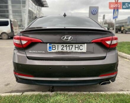 Коричневый Хендай Соната, объемом двигателя 2.36 л и пробегом 140 тыс. км за 8699 $, фото 8 на Automoto.ua