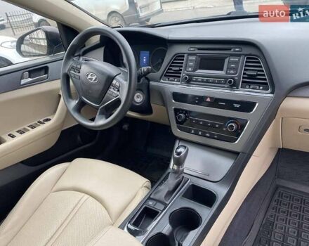 Коричневый Хендай Соната, объемом двигателя 2.36 л и пробегом 140 тыс. км за 8699 $, фото 12 на Automoto.ua