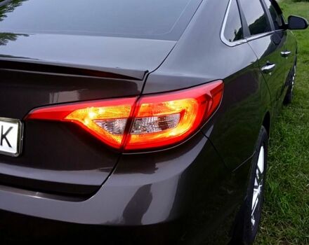 Коричневый Хендай Соната, объемом двигателя 2.4 л и пробегом 240 тыс. км за 11500 $, фото 1 на Automoto.ua