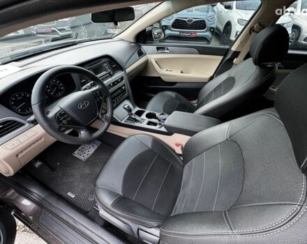 Хендай Соната 2017 в Харькове на Automoto.ua Коричневый Хендай Соната, объемом двигателя 2.4 л и пробегом 129 тыс. км за 11990 $, фото 8 на Automoto.ua