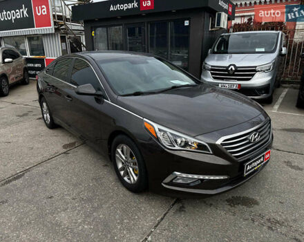 Коричневый Хендай Соната, объемом двигателя 2.4 л и пробегом 129 тыс. км за 11990 $, фото 6 на Automoto.ua