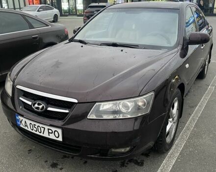 Хендай Соната 2006 у Броварах на Automoto.ua Коричневий Хендай Соната, об'ємом двигуна 2.4 л та пробігом 300 тис. км за 3600 $, фото 1 на Automoto.ua