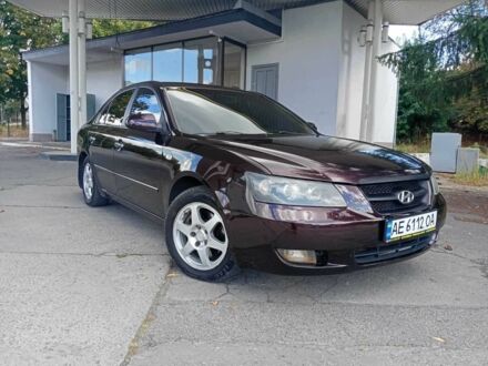 Хендай Соната 2006 у Дніпро (Дніпропетровську) на Automoto.ua Коричневий Хендай Соната, об'ємом двигуна 2.4 л та пробігом 200 тис. км за 4750 $, фото 1 на Automoto.ua