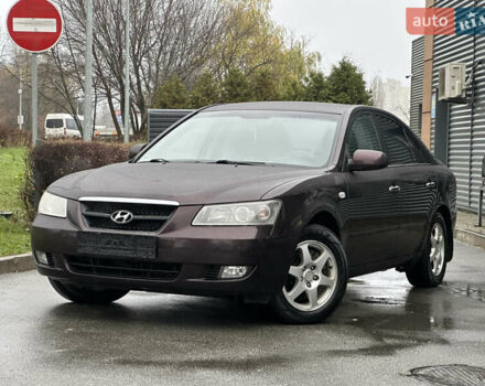 Коричневый Хендай Соната, объемом двигателя 2 л и пробегом 243 тыс. км за 5950 $, фото 1 на Automoto.ua