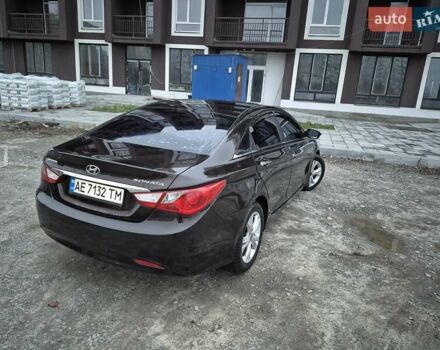 Коричневий Хендай Соната, об'ємом двигуна 2 л та пробігом 264 тис. км за 8000 $, фото 1 на Automoto.ua