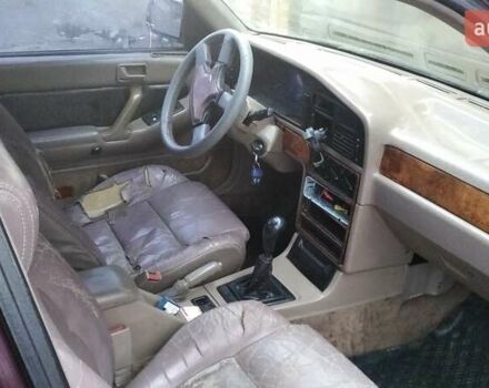 Хендай Соната 1993 в Львове на Automoto.ua Красный Хендай Соната, объемом двигателя 2 л и пробегом 359 тыс. км за 1300 $, фото 16 на Automoto.ua