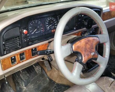 Хендай Соната 1993 в Львове на Automoto.ua Красный Хендай Соната, объемом двигателя 2 л и пробегом 359 тыс. км за 1300 $, фото 1 на Automoto.ua