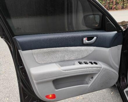 Красный Хендай Соната, объемом двигателя 0 л и пробегом 300 тыс. км за 3899 $, фото 20 на Automoto.ua