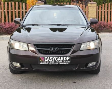 Красный Хендай Соната, объемом двигателя 0 л и пробегом 300 тыс. км за 3899 $, фото 1 на Automoto.ua