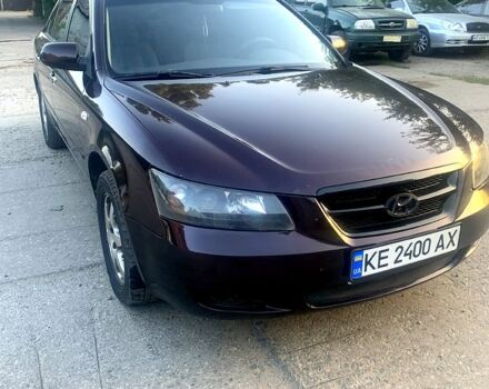 Червоний Хендай Соната, об'ємом двигуна 2.4 л та пробігом 300 тис. км за 2400 $, фото 5 на Automoto.ua