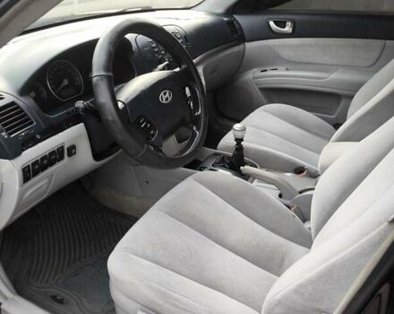 Красный Хендай Соната, объемом двигателя 2.36 л и пробегом 300 тыс. км за 3899 $, фото 18 на Automoto.ua