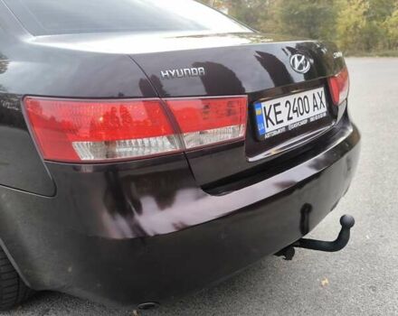 Красный Хендай Соната, объемом двигателя 2.36 л и пробегом 300 тыс. км за 3899 $, фото 10 на Automoto.ua