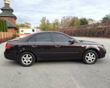 Красный Хендай Соната, объемом двигателя 2.36 л и пробегом 300 тыс. км за 3899 $, фото 4 на Automoto.ua