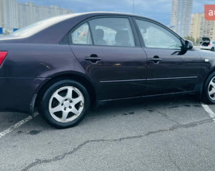 Красный Хендай Соната, объемом двигателя 2.4 л и пробегом 219 тыс. км за 6300 $, фото 4 на Automoto.ua