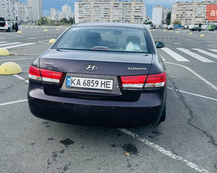 Красный Хендай Соната, объемом двигателя 2.4 л и пробегом 219 тыс. км за 6300 $, фото 3 на Automoto.ua