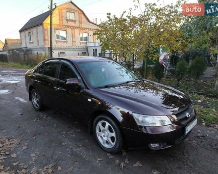 Червоний Хендай Соната, об'ємом двигуна 2 л та пробігом 280 тис. км за 4999 $, фото 26 на Automoto.ua