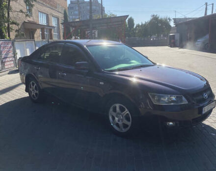 Красный Хендай Соната, объемом двигателя 2 л и пробегом 278 тыс. км за 5000 $, фото 7 на Automoto.ua