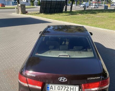 Червоний Хендай Соната, об'ємом двигуна 2 л та пробігом 270 тис. км за 5000 $, фото 6 на Automoto.ua