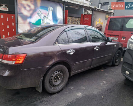 Красный Хендай Соната, объемом двигателя 2.36 л и пробегом 270 тыс. км за 6000 $, фото 3 на Automoto.ua