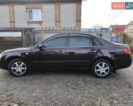 Червоний Хендай Соната, об'ємом двигуна 2 л та пробігом 280 тис. км за 4999 $, фото 9 на Automoto.ua