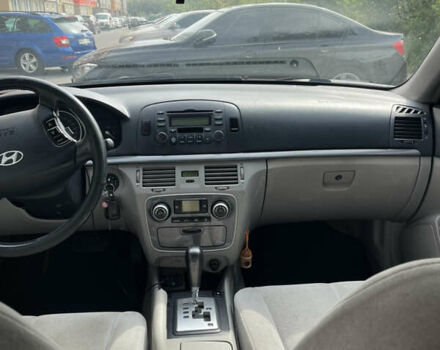 Красный Хендай Соната, объемом двигателя 2.36 л и пробегом 344 тыс. км за 5650 $, фото 11 на Automoto.ua