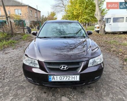 Червоний Хендай Соната, об'ємом двигуна 2 л та пробігом 280 тис. км за 4999 $, фото 10 на Automoto.ua