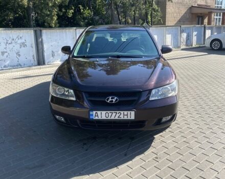 Червоний Хендай Соната, об'ємом двигуна 2 л та пробігом 270 тис. км за 5000 $, фото 3 на Automoto.ua