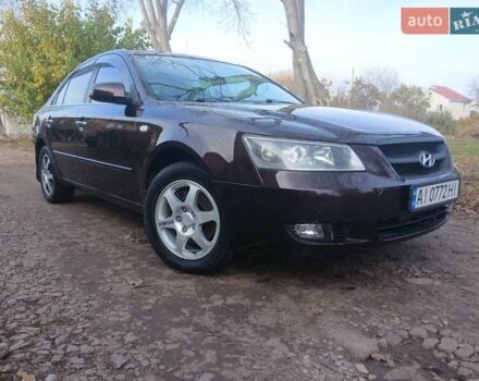 Червоний Хендай Соната, об'ємом двигуна 2 л та пробігом 280 тис. км за 4999 $, фото 8 на Automoto.ua