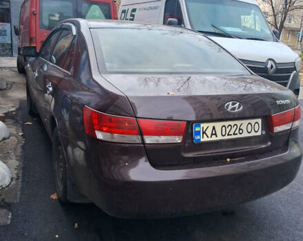 Красный Хендай Соната, объемом двигателя 2.36 л и пробегом 270 тыс. км за 6000 $, фото 1 на Automoto.ua