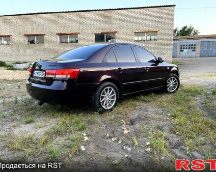 Красный Хендай Соната, объемом двигателя 2 л и пробегом 259 тыс. км за 7300 $, фото 4 на Automoto.ua
