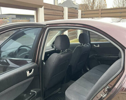 Красный Хендай Соната, объемом двигателя 2 л и пробегом 348 тыс. км за 6800 $, фото 20 на Automoto.ua