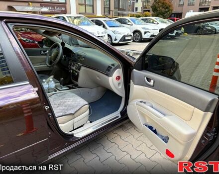 Червоний Хендай Соната, об'ємом двигуна 2.4 л та пробігом 270 тис. км за 6300 $, фото 1 на Automoto.ua