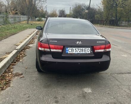 Красный Хендай Соната, объемом двигателя 2.4 л и пробегом 252 тыс. км за 5800 $, фото 4 на Automoto.ua