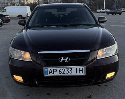 Червоний Хендай Соната, об'ємом двигуна 2 л та пробігом 225 тис. км за 5000 $, фото 1 на Automoto.ua