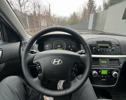 Красный Хендай Соната, объемом двигателя 2 л и пробегом 348 тыс. км за 6800 $, фото 16 на Automoto.ua