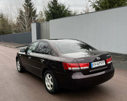 Красный Хендай Соната, объемом двигателя 2 л и пробегом 348 тыс. км за 6800 $, фото 9 на Automoto.ua