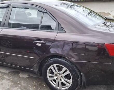 Красный Хендай Соната, объемом двигателя 1.99 л и пробегом 250 тыс. км за 4500 $, фото 5 на Automoto.ua