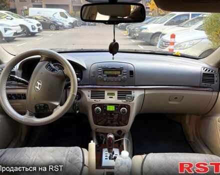 Червоний Хендай Соната, об'ємом двигуна 2.4 л та пробігом 270 тис. км за 6300 $, фото 7 на Automoto.ua