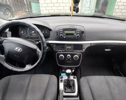 Красный Хендай Соната, объемом двигателя 1.99 л и пробегом 250 тыс. км за 4500 $, фото 6 на Automoto.ua